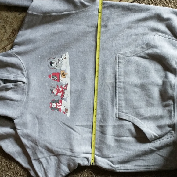 No name brand pit to pit is 26 1/2 grey - Picture 10 of 12